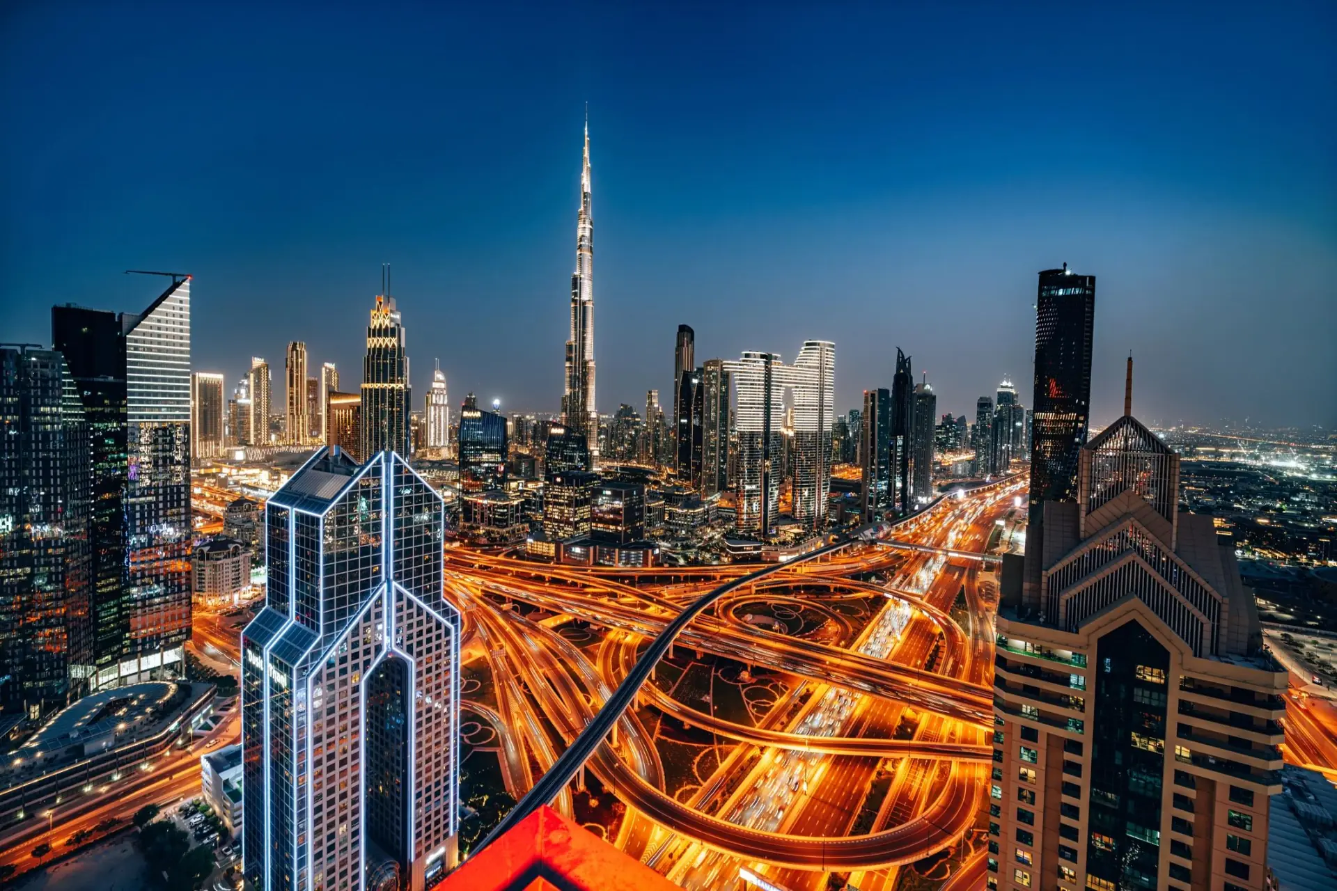 Dubai off-plan property investment — skyline and luxury real estate