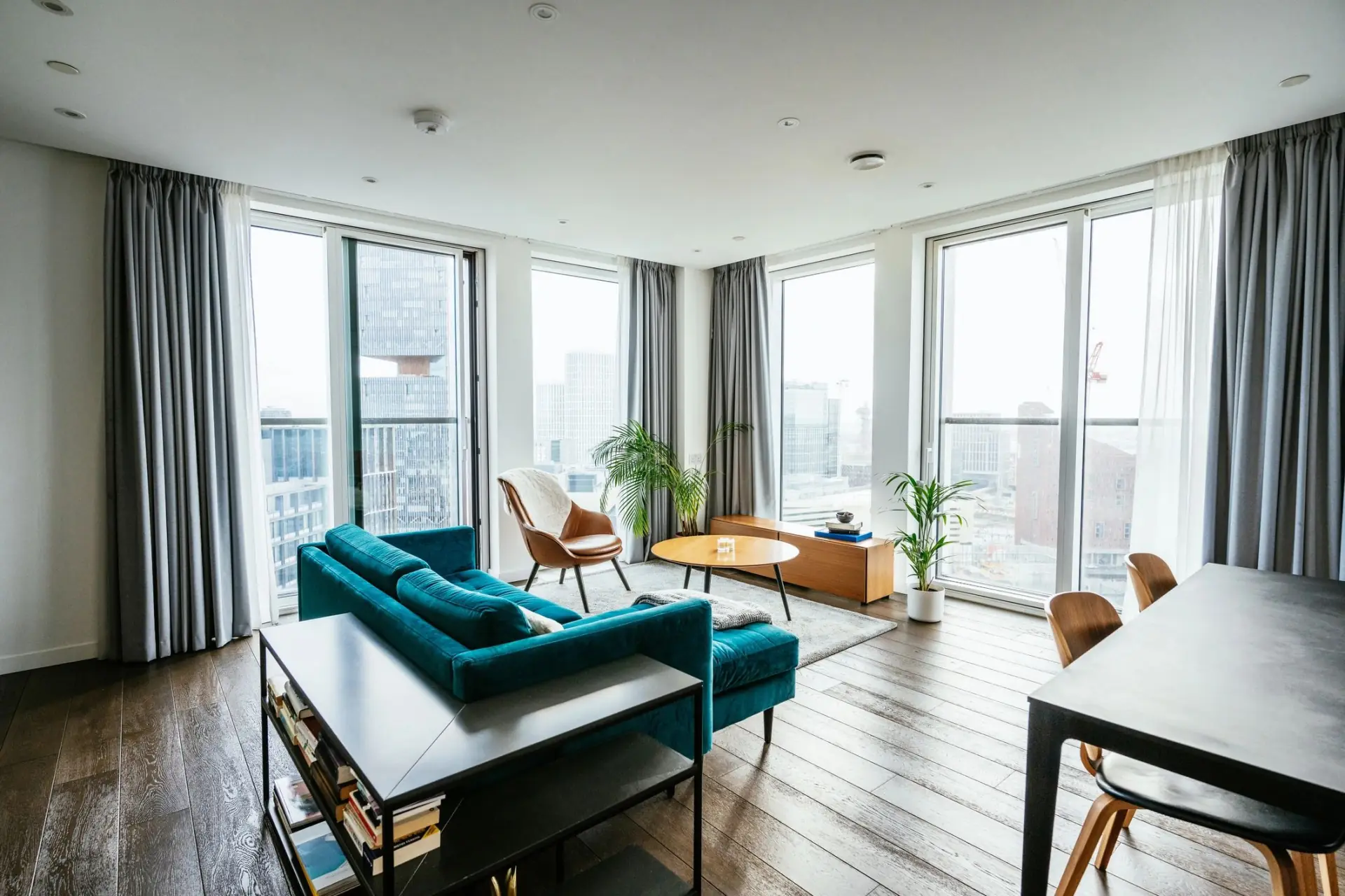 Luxury furnished apartment — Dubai property management service